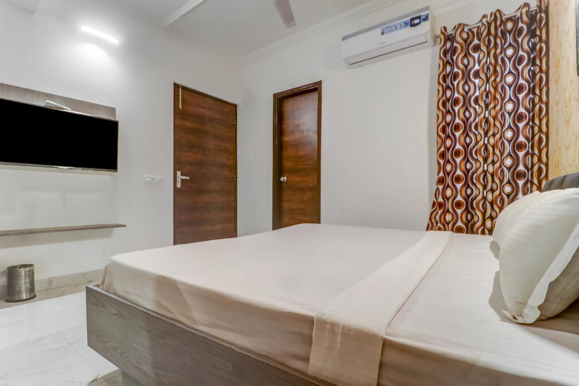 Townhouse Hotel Ludhiana Ngoại thất bức ảnh